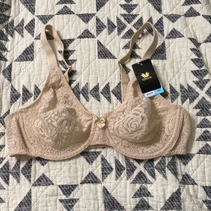 NWT- Wacoal Unlined Lace Bra